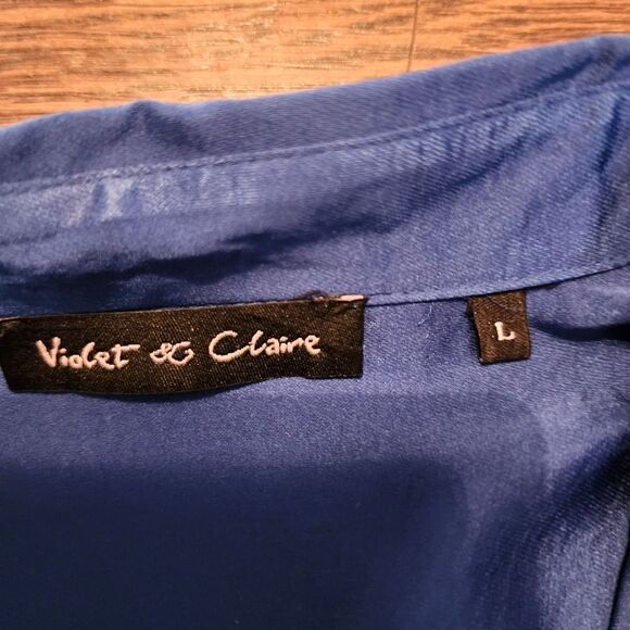 Button down blouse - Picture 3 of 3